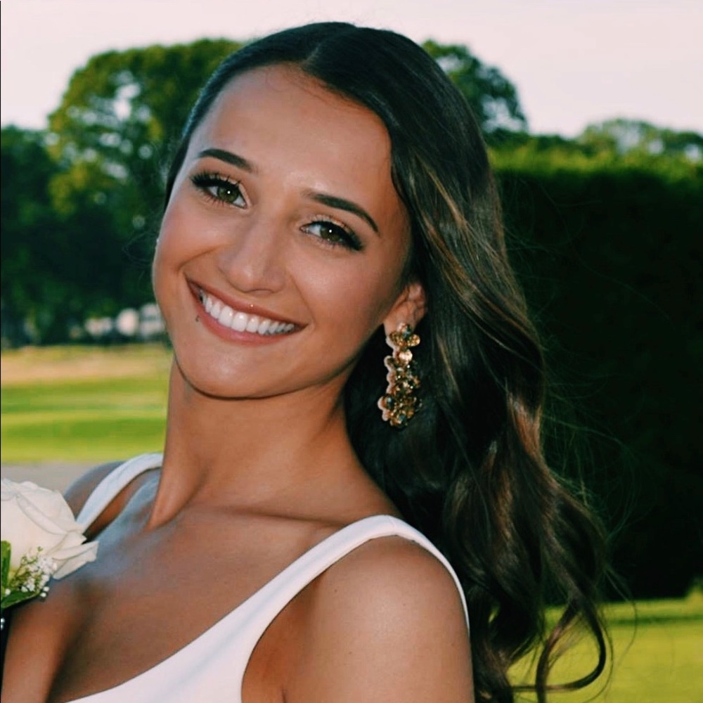 Meet your Posher, Ally